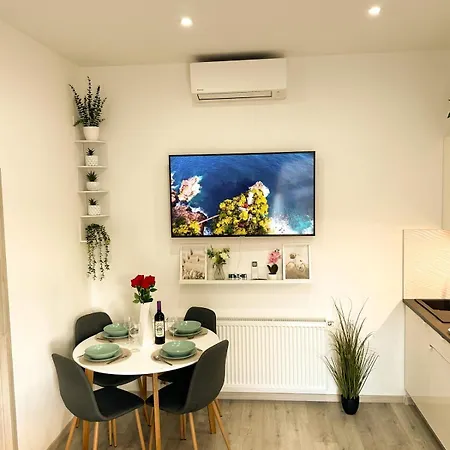 Vibe S32 Apartman * Szekesfehervar