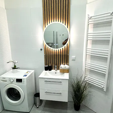 Vibe S32 Apartman,ac,free Parking * Székesfehérvár