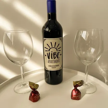 Апартаменты Vibe S32 Apartman,ac,free Parking Секешфехервар