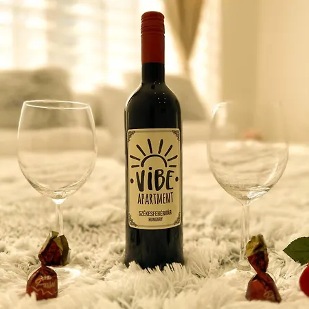 Vibe S32 Apartman,ac,free Parking דירה Székesfehérvár