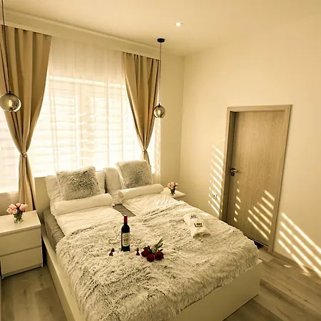 Vibe S32 Apartman,ac,free Parking Секешфехервар