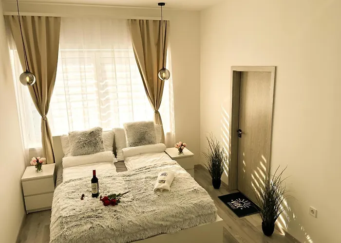 Vibe S32 Apartman,ac,free Parking Διαμέρισμα *